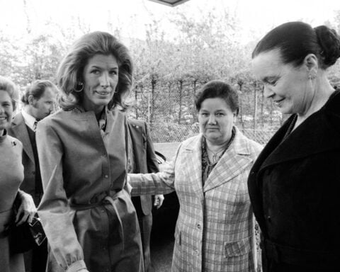 Philanthropist Nancy Kissinger, wife of former Secretary of State Henry Kissinger, dies at 92