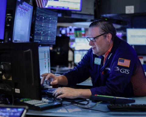 Global equity fund inflows hit three-week high before late selloff