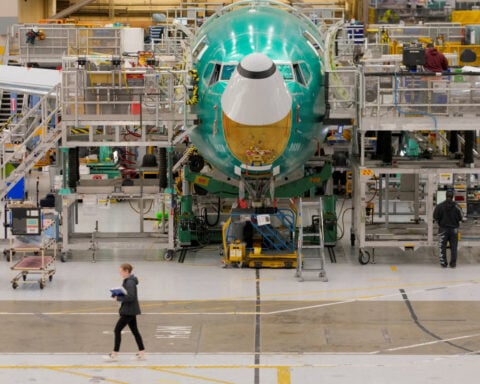 Boeing engineers, technical workers reject contract offer