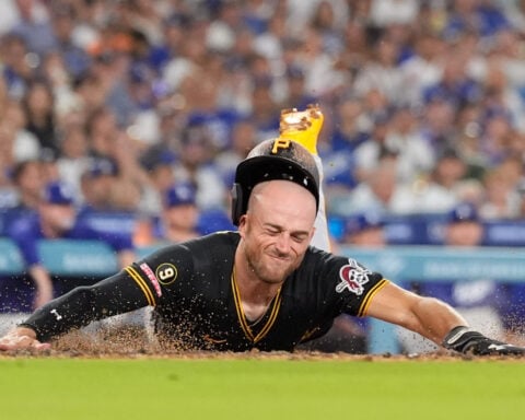 Tommy Edman delivers a 10th-inning walk-off single as the Dodgers edge the Pirates 5-4