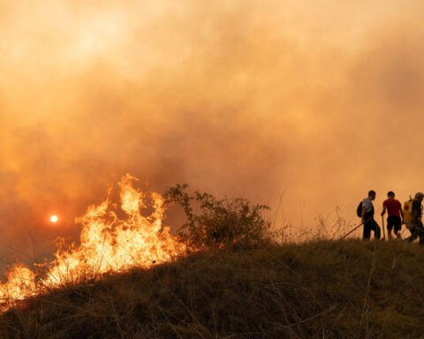 EU sends helicopters, firefighters to Serbia to tackle wildfires