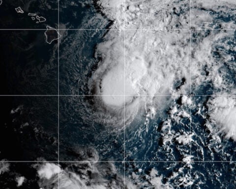 Tropical Storm Moke advances toward Hawaii as winds strengthen