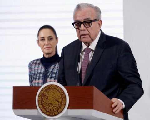 Mexican governor, indicted by US on cartel charges, requests leave again amid backlash