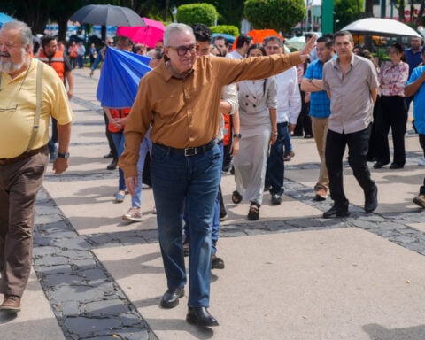 Mexican governor indicted by the US seeks leave again after contentious return to office