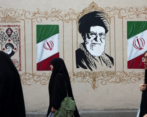 Iran vows to resist widened US sanctions, says Washington seeks talks
