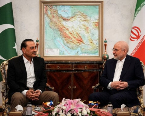 Pakistan and Iran made 'significant progress' in talks on conflict, minister says