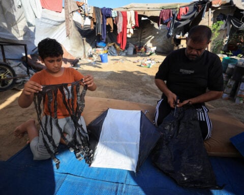 Gaza parents urged to stop children flying kites after Israel warning to Hamas