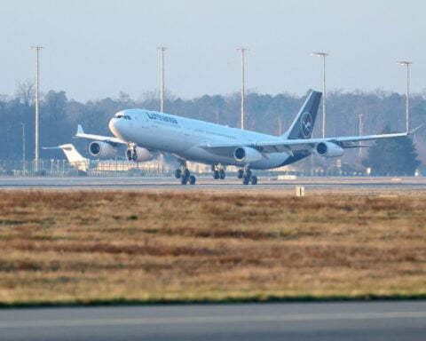 Airlines gradually restore Middle East services after Iran conflict