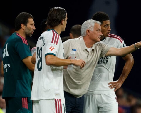 Mourinho says Vinícius Júnior is unfairly targeted but wants him to manage his emotions better