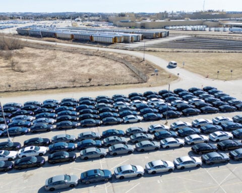 Honda says it may not build new plant in North America without trade deal extension