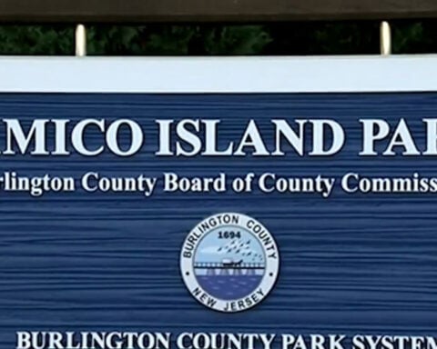 Woman's body recovered from Delaware River after she jumped in to save a young girl