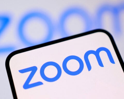 Zoom forecasts quarterly profit below estimates