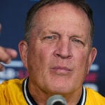 Brewers manager Pat Murphy benches rookie Cooper Pratt in 10-inning loss to Mets