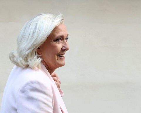 Le Pen seeks to woo French business leaders at first presidential debate