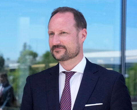 Norway's crown prince becomes King Haakon VIII after his father's death