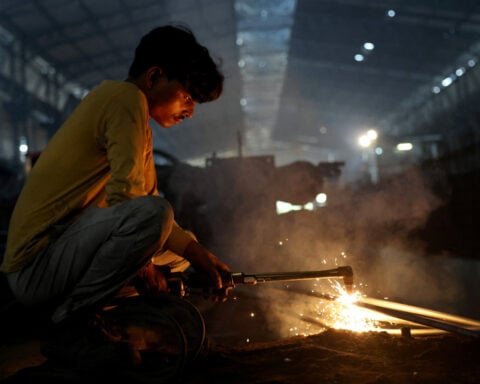 India's July industrial output growth slows to 6.7% y/y as mining contracts