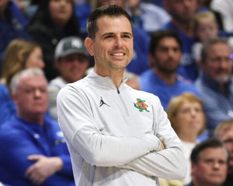 Florida basketball coach Todd Golden gets another contract extension and a $1.5M raise