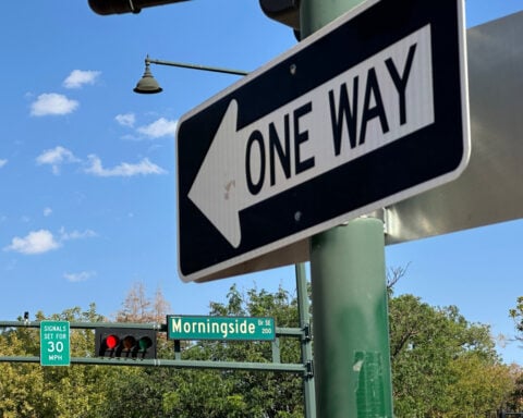 Some US cities have begun rewarding careful drivers with fewer red lights