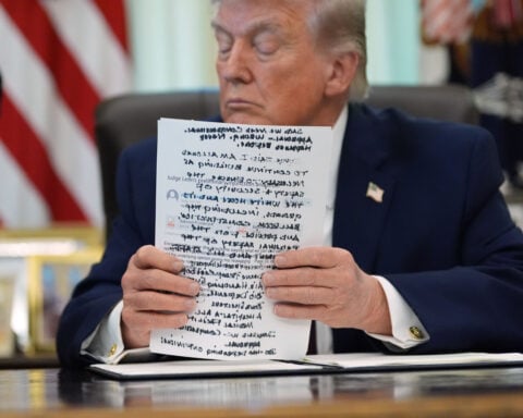 Trump is staking out extreme positions on White House secrecy, legal experts say