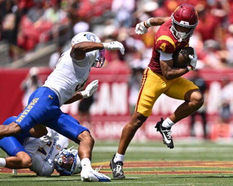 Jayden Maiava, new playmakers lead No. 14 USC to 42-26 win over San Jose State in season opener
