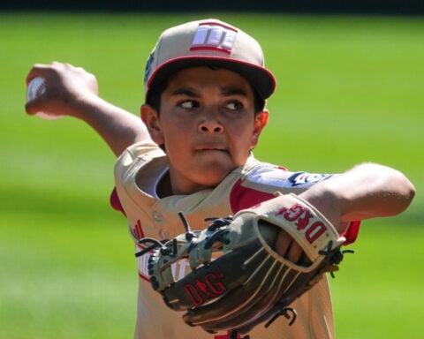 Carsynn Meyer’s RBI single sparks Nevada’s 12-2 rout of Ohio into LLWS title game