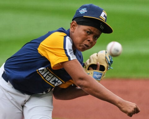 Curaçao wins its 2nd Little League World Series, beating Nevada 11-2 behind De Windt and De Lanoi