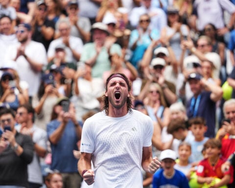Aryna Sabalenka wins to open her US Open and Carlos Alcaraz is getting started on his