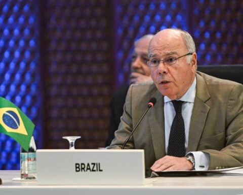 Brazil, US agree to hold new meetings to discuss tariffs as talks resume