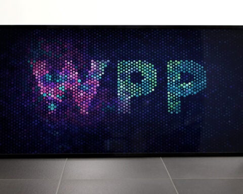 WPP cutting up to 1,000 more jobs by year-end, FT reports