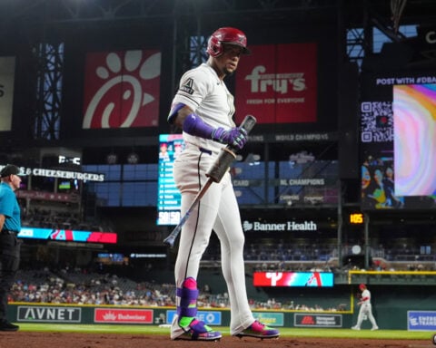 Ketel Marte booed at home in return to Diamondbacks' lineup, 2 weeks after no-show in Boston