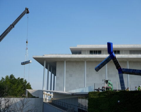Kennedy Center removes 'Blue' sculpture as Trump presses on with Washington makeover