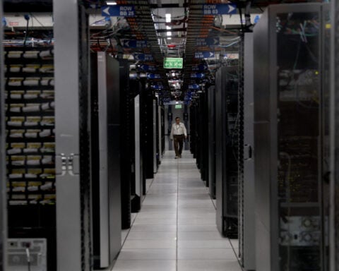HPE raises forecasts on AI demand, shares fall on supply concerns