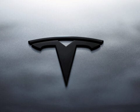 France starts tests on Tesla's self-driving tech