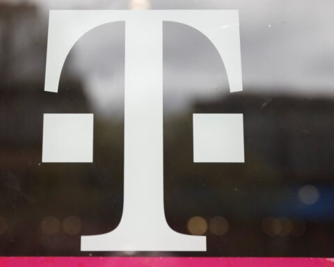 T-Mobile CFO Peter Osvaldik to step down in February 2027, Jessica Uhl to succeed