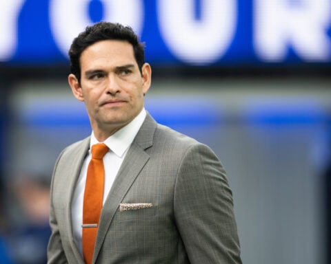 Ex-Fox Sports analyst Mark Sanchez plans guilty plea to charges stemming from fight outside hotel