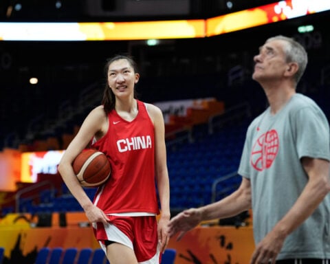 A 30-game win streak for US on the line at the FIBA women's World Cup with France and others waiting