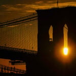 Knife-wielding man on Brooklyn Bridge cables fatally shot after ignoring orders to drop weapon