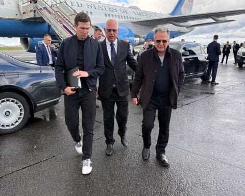 Witkoff and Kushner to take US peace push to Kyiv after meeting Putin in Moscow