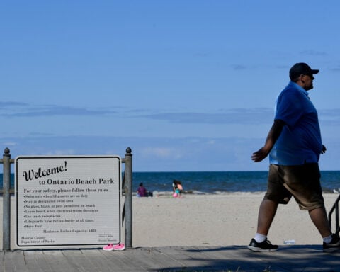 US tourism groups want to win Canadian visitors back. A testy trade war isn't helping