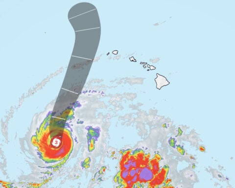 Hurricane Lowell’s forecast path shifts closer to Hawaii, increasing danger