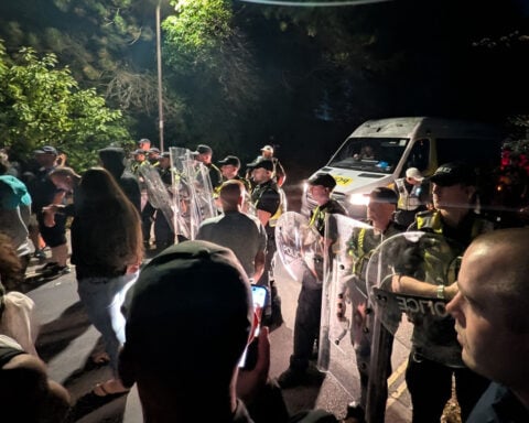 Why are far-right masked men protesting at British ports?