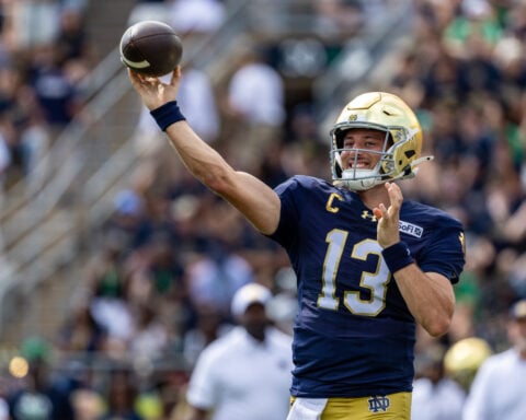 C.J. Carr throws for 4 touchdowns as No. 3 Notre Dame routs visiting Rice 52-0