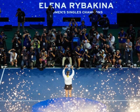 Elena Rybakina beats Aryna Sabalenka to win the US Open title and punctuate her rise to No. 1
