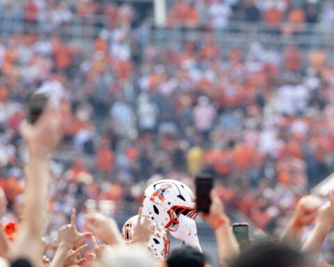 Oklahoma State stuns No. 6 Oregon 39-31, ending 21-game skid against FBS opponents