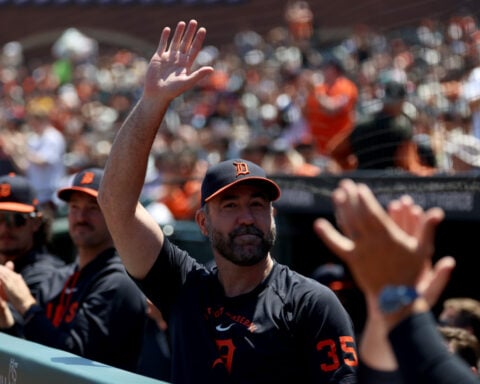 Justin Verlander makes progress toward pitching perhaps 1 more time in 2 weeks for Tigers