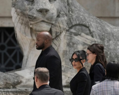A Paris court awards Kim Kardashian 1 euro after her 2016 robbery