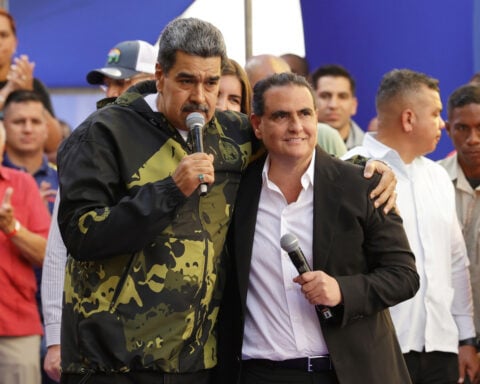 Maduro ally Alex Saab pleads guilty in a $195M money laundering case, agrees to cooperate