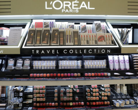 L'Oreal steals French stock market crown from LVMH