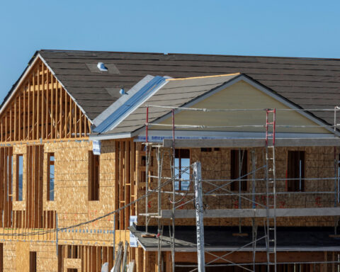 US homebuilder sentiment drops to 12-month low in September