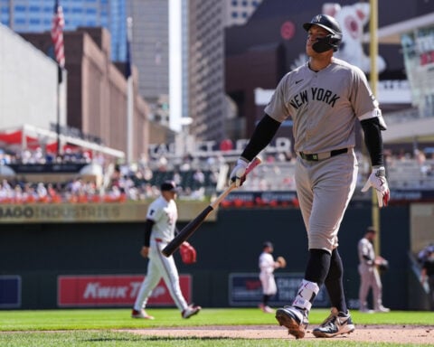 Yankees pull Aaron Judge for a pinch hitter in the 6th against Twins because of lower leg tightness
